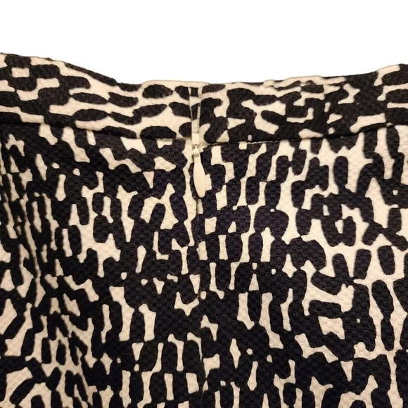 NWOT Diane von Furstenberg White Black Geometric Print Clyde Mini Skirt Size 4 - Picture 10 of 12